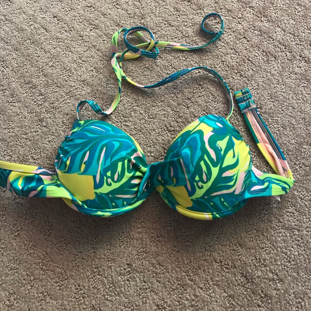 Xhilaration Swim Suit Top NWOT